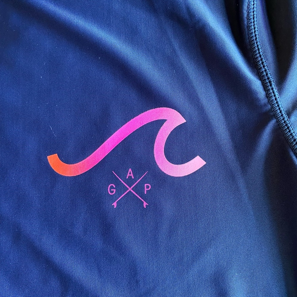 GAP kids Rash Guard - Picture 2 of 5